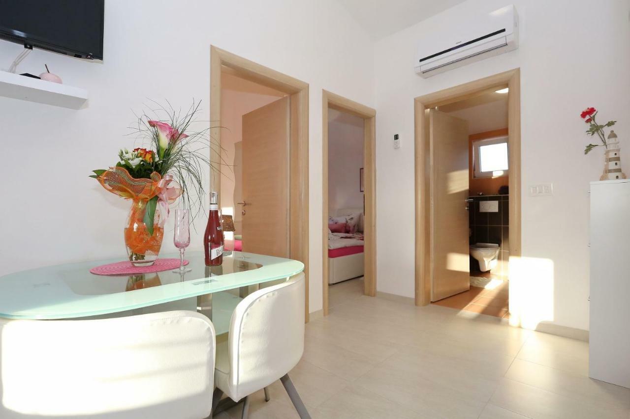 Nivel Apartment Vir