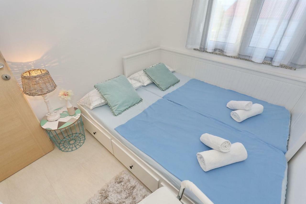 Nivel Apartment Vir